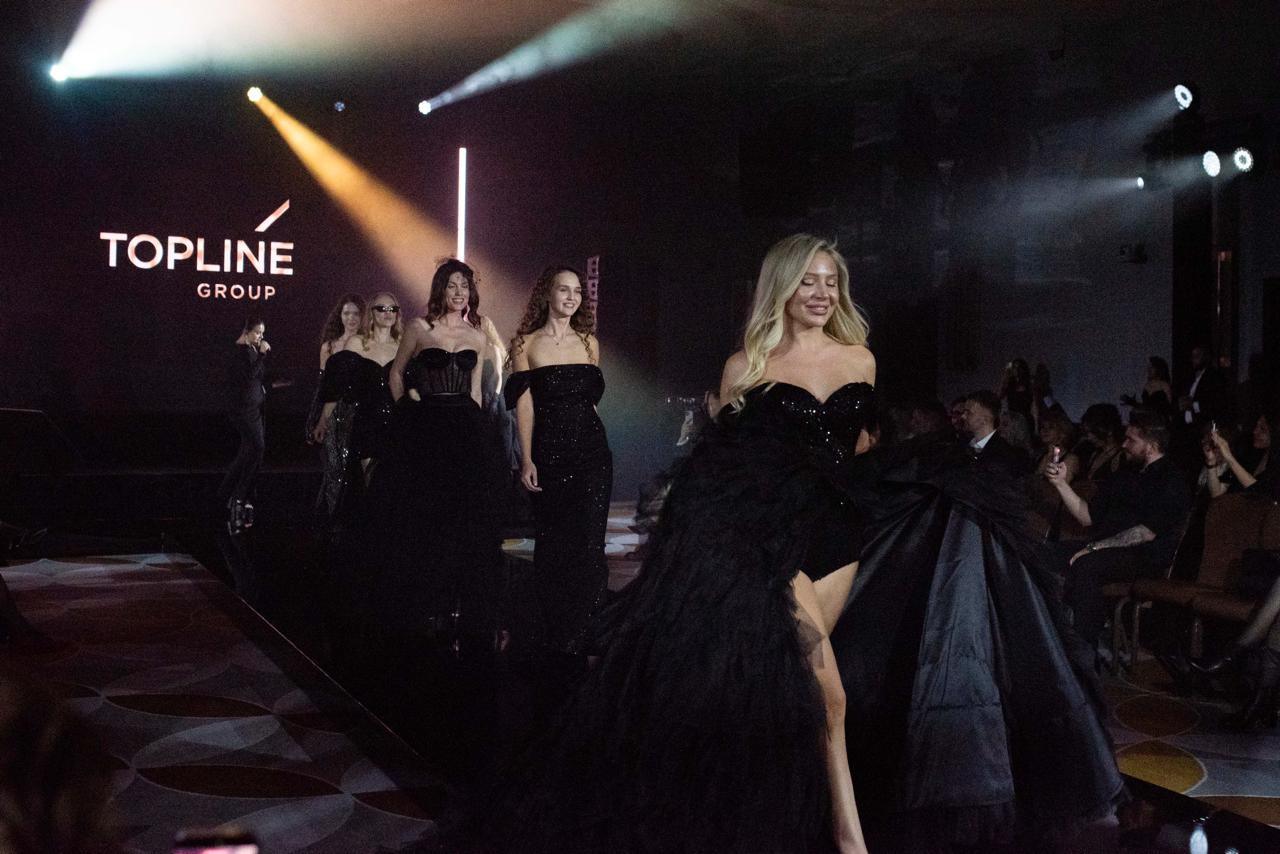 Команда Topline на сцене